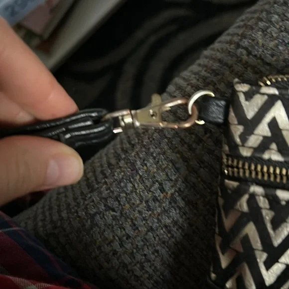 Adrienne Vittadini Black and Gold Clutch Bag, in great condition - Picture 6 of 6